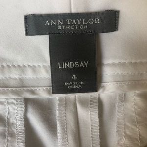 Ann Taylor Pants - Ann Taylor Stretch 'Lindsay" Capri in White size 4 Ann Taylor Pants - Ann Taylor Stretch 'Lindsay" Capri in White size 4